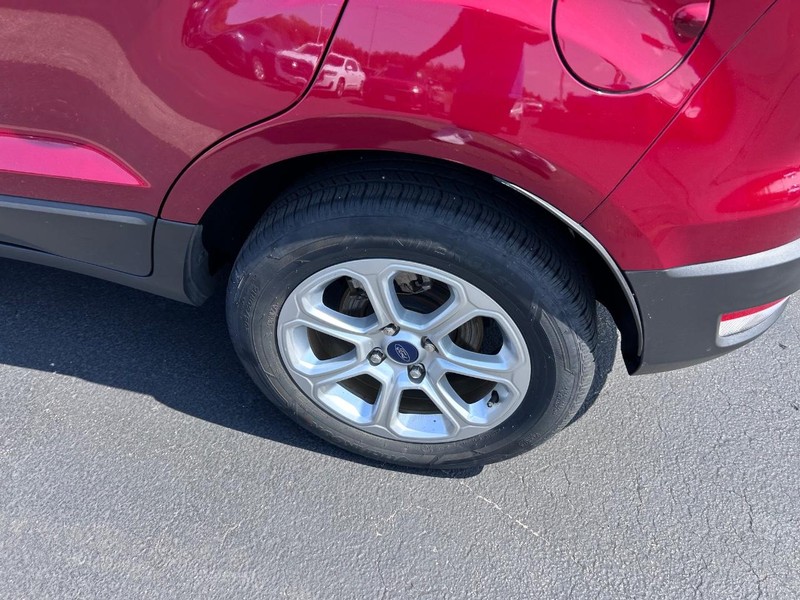 Ford EcoSport Vehicle Full-screen Gallery Image 08