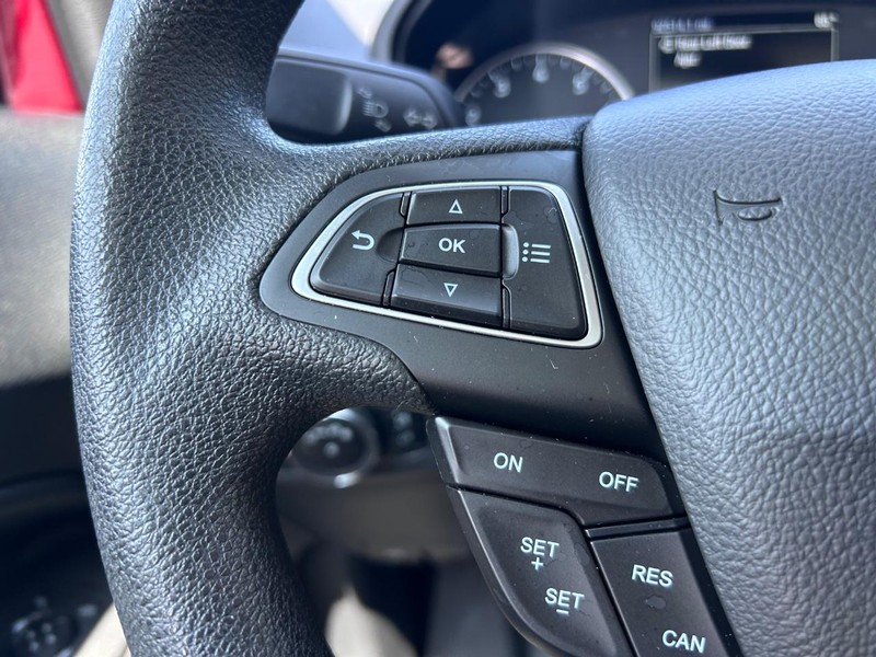 Ford EcoSport Vehicle Full-screen Gallery Image 13