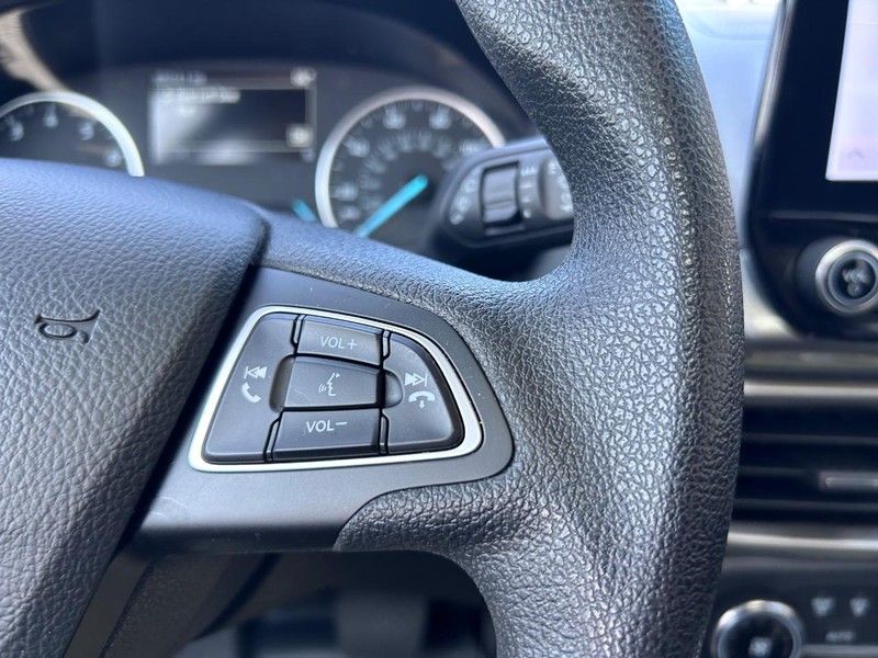 Ford EcoSport Vehicle Full-screen Gallery Image 14