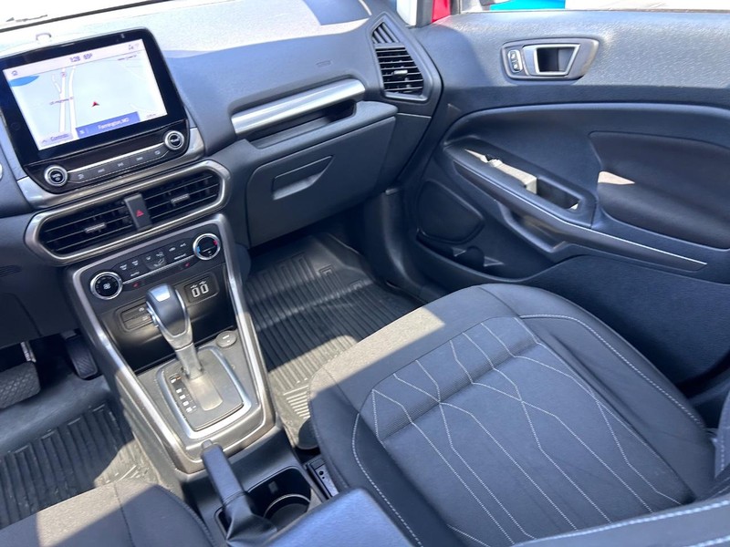 Ford EcoSport Vehicle Full-screen Gallery Image 18