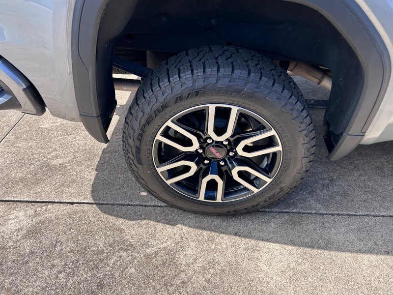 GMC Sierra 1500 Vehicle Full-screen Gallery Image 08