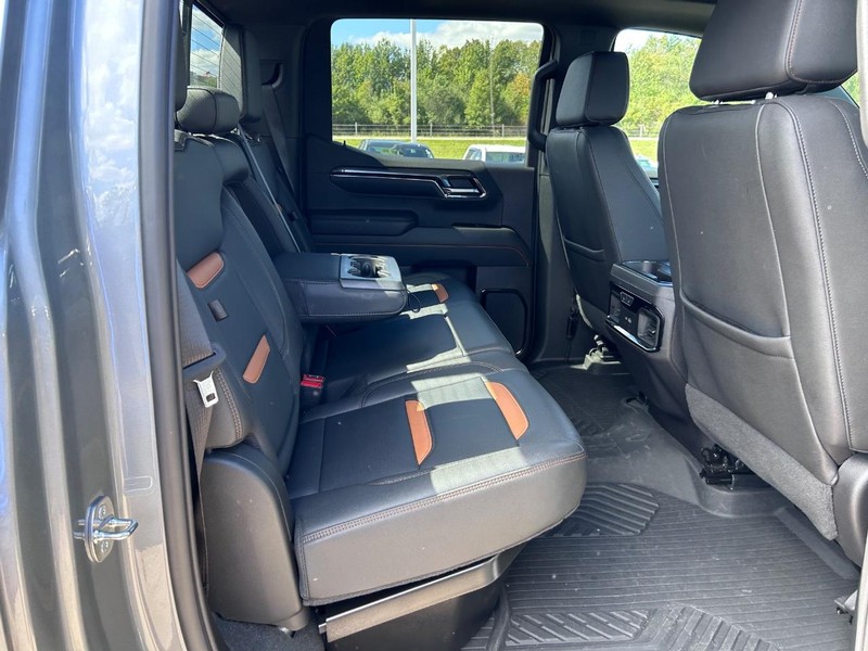 GMC Sierra 1500 Vehicle Full-screen Gallery Image 09