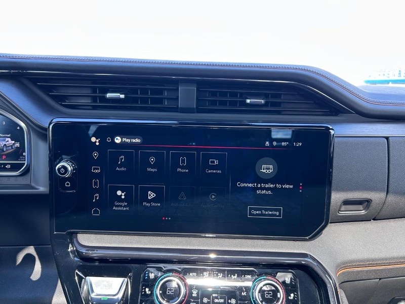 GMC Sierra 1500 Vehicle Full-screen Gallery Image 15