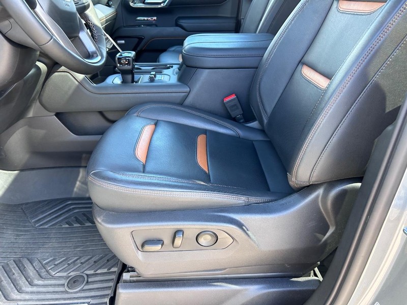 GMC Sierra 1500 Vehicle Full-screen Gallery Image 21