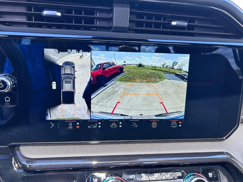 GMC Sierra 1500 Vehicle Full-screen Gallery Image 23