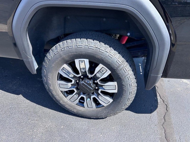 GMC Sierra 3500HD Vehicle Full-screen Gallery Image 08