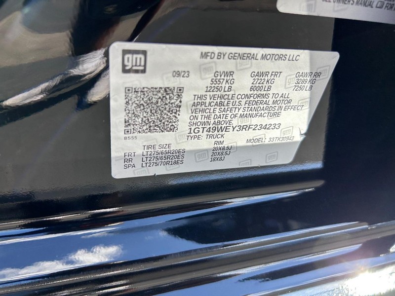 GMC Sierra 3500HD Vehicle Full-screen Gallery Image 23