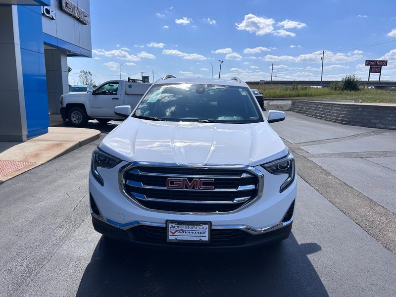 GMC Terrain Vehicle Full-screen Gallery Image 03