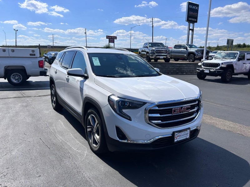 GMC Terrain Vehicle Full-screen Gallery Image 04