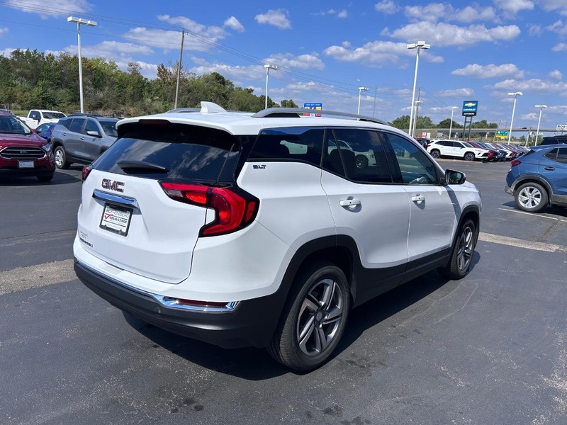 GMC Terrain Vehicle Full-screen Gallery Image 05