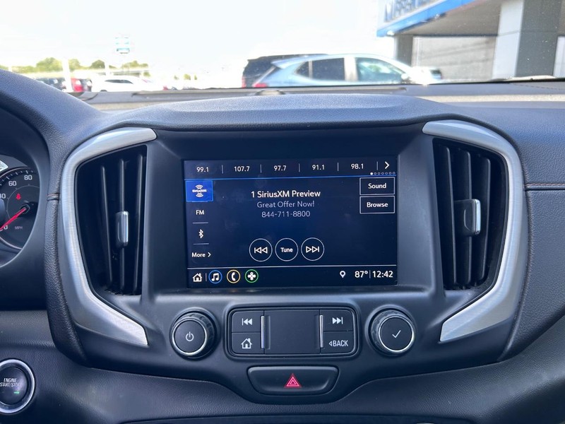 GMC Terrain Vehicle Full-screen Gallery Image 15