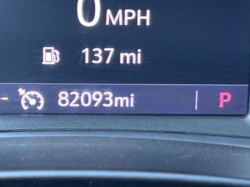 GMC Terrain Vehicle Full-screen Gallery Image 22