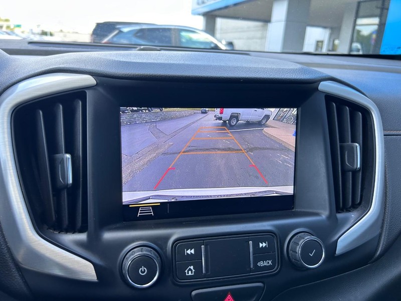 GMC Terrain Vehicle Full-screen Gallery Image 23