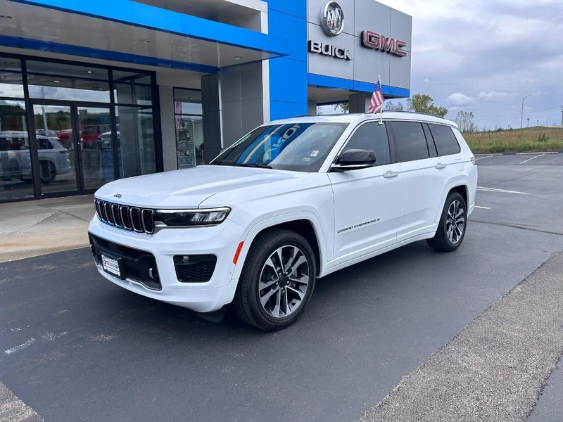 Jeep Grand Cherokee L Vehicle Full-screen Gallery Image 02