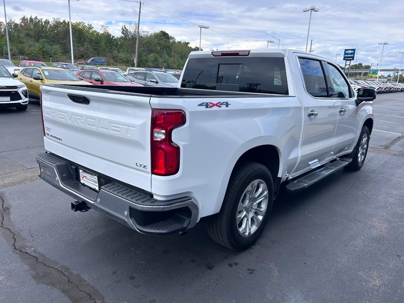 Chevrolet Silverado 1500 Vehicle Full-screen Gallery Image 05