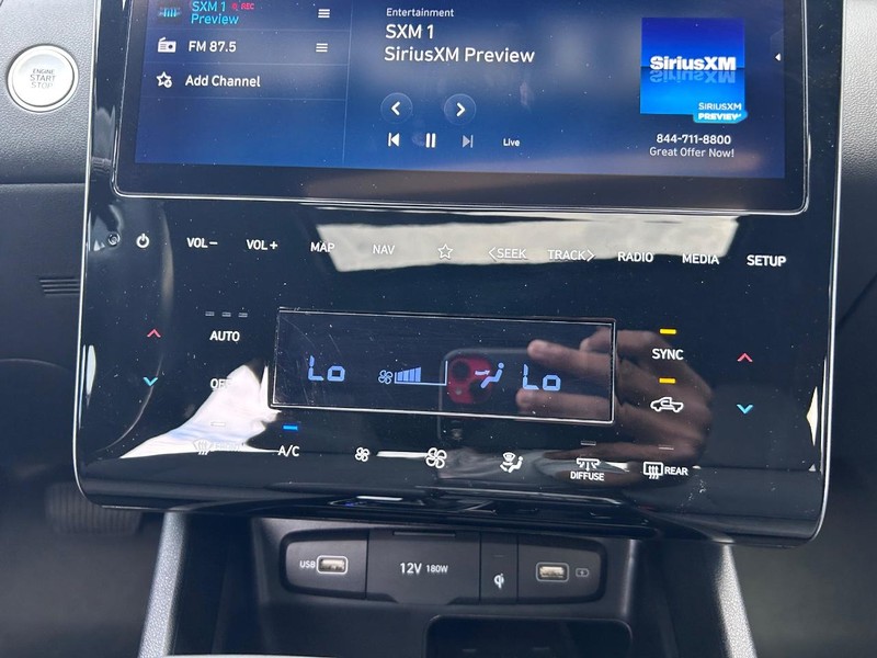 Hyundai Santa Cruz Vehicle Full-screen Gallery Image 16