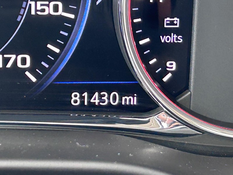 GMC Acadia Vehicle Full-screen Gallery Image 26