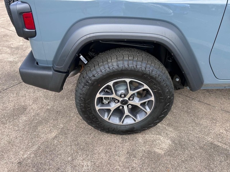 Jeep Wrangler Vehicle Full-screen Gallery Image 07