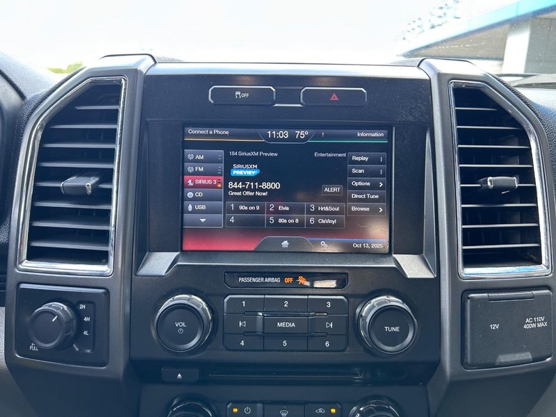 Ford F-150 Vehicle Full-screen Gallery Image 14