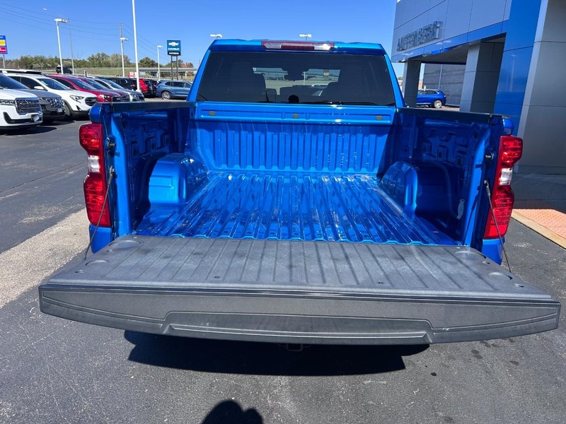 Chevrolet Silverado 1500 Vehicle Full-screen Gallery Image 07