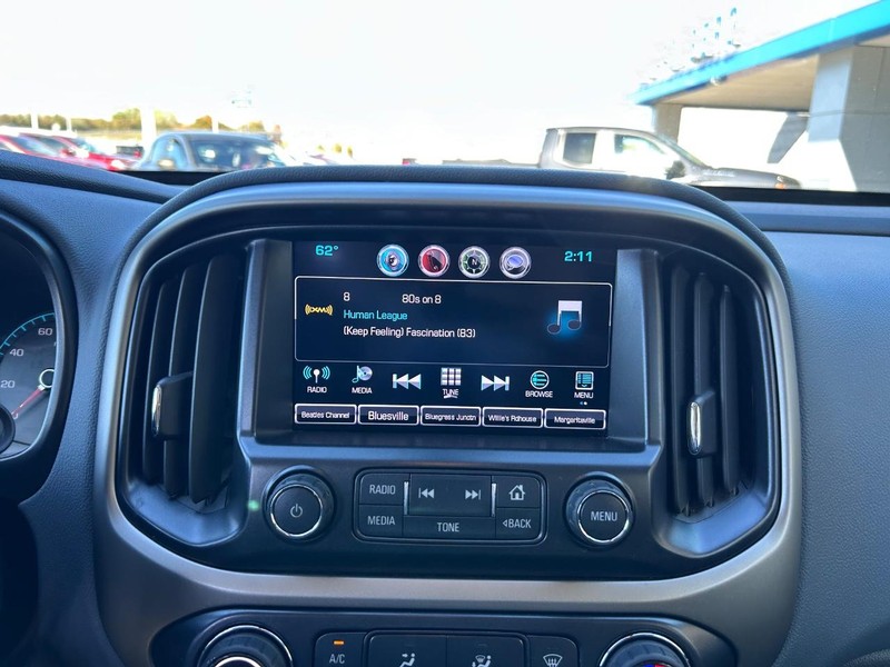 Chevrolet Colorado Vehicle Full-screen Gallery Image 14