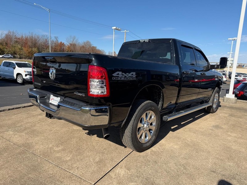 Ram 2500 Vehicle Full-screen Gallery Image 05