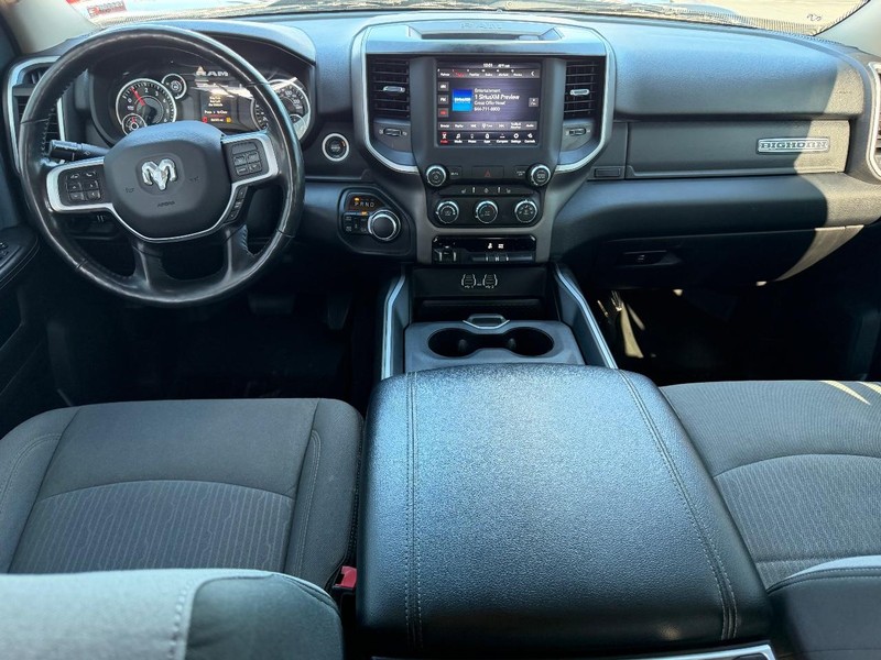 Ram 2500 Vehicle Full-screen Gallery Image 10