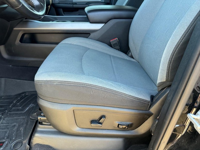 Ram 2500 Vehicle Full-screen Gallery Image 19