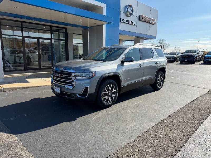 GMC Acadia Vehicle Full-screen Gallery Image 02