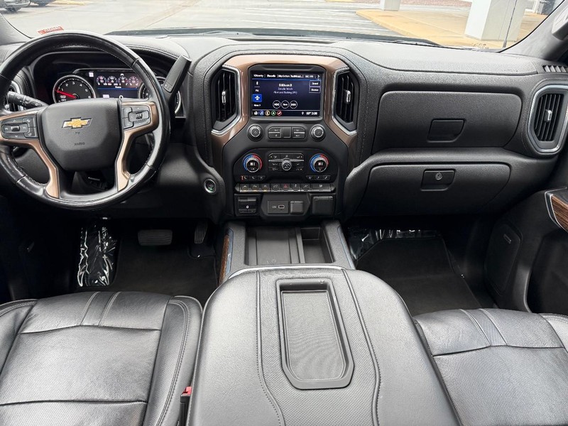 Chevrolet Silverado 1500 Vehicle Full-screen Gallery Image 11