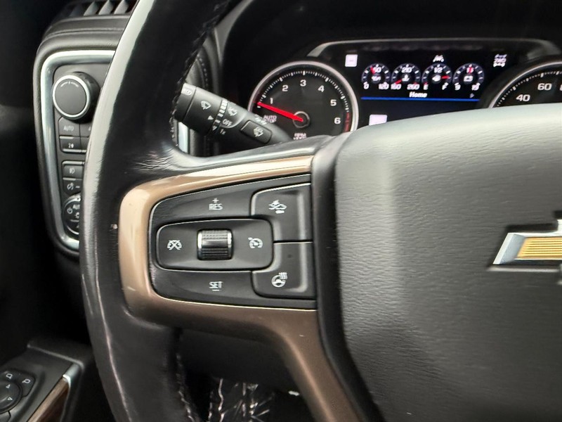 Chevrolet Silverado 1500 Vehicle Full-screen Gallery Image 13