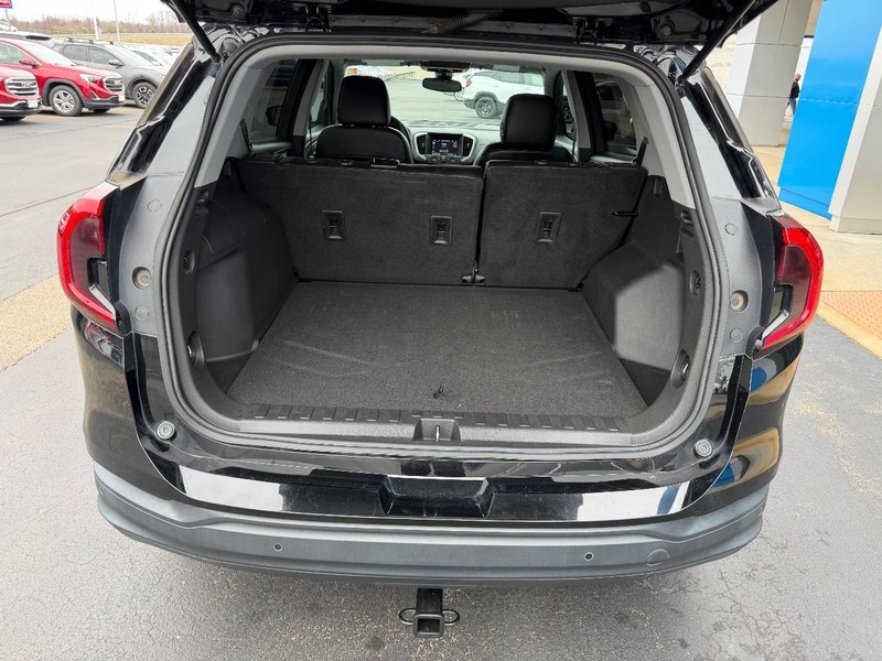 GMC Terrain Vehicle Full-screen Gallery Image 07