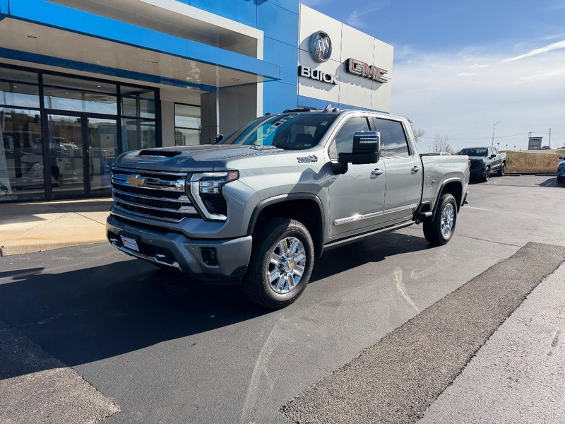 Chevrolet Silverado 3500HD Vehicle Full-screen Gallery Image 02