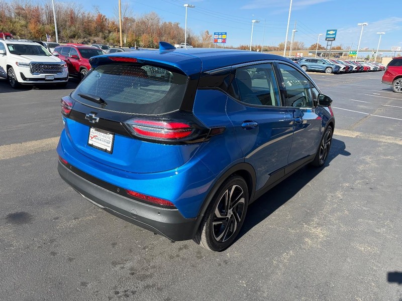 Chevrolet Bolt EV Vehicle Full-screen Gallery Image 05