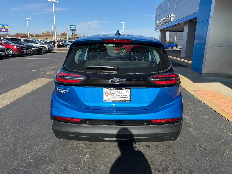 Chevrolet Bolt EV Vehicle Full-screen Gallery Image 06