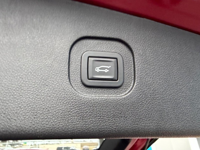 Chevrolet Equinox Vehicle Full-screen Gallery Image 08