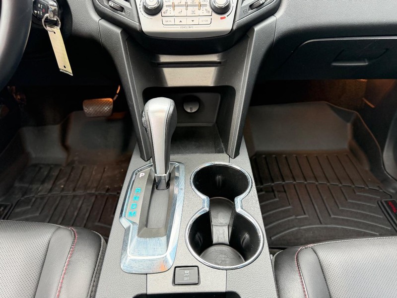 Chevrolet Equinox Vehicle Full-screen Gallery Image 18