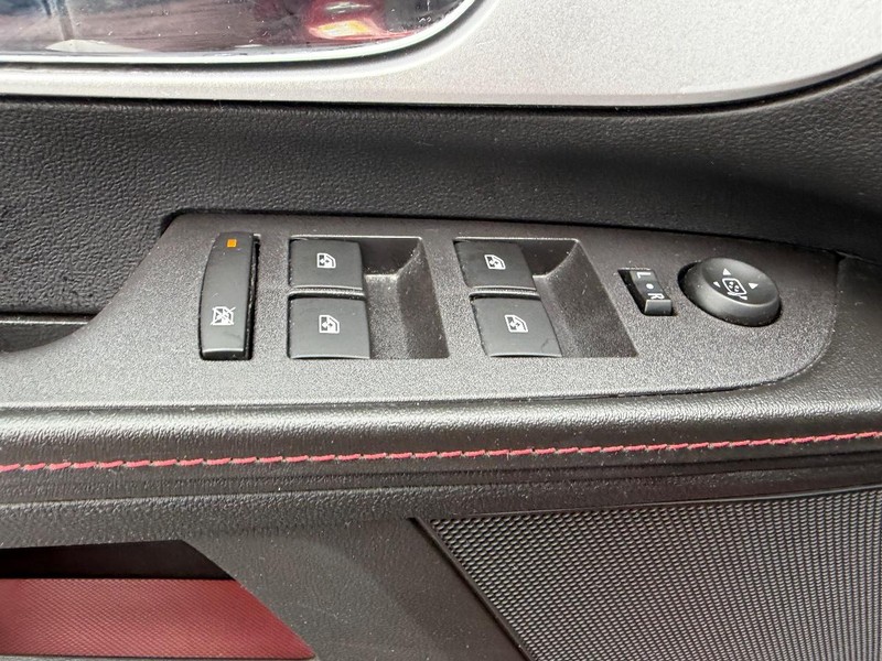 Chevrolet Equinox Vehicle Full-screen Gallery Image 20