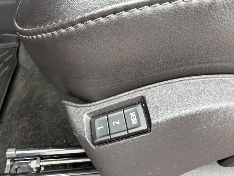 Chevrolet Equinox Vehicle Full-screen Gallery Image 22