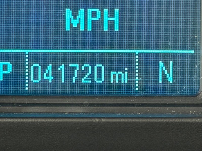 Chevrolet Equinox Vehicle Full-screen Gallery Image 23