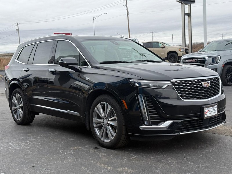 Cadillac XT6 Vehicle Full-screen Gallery Image 06
