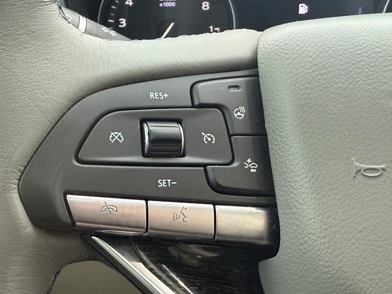 Cadillac XT6 Vehicle Full-screen Gallery Image 16