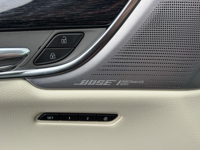 Cadillac XT6 Vehicle Full-screen Gallery Image 25