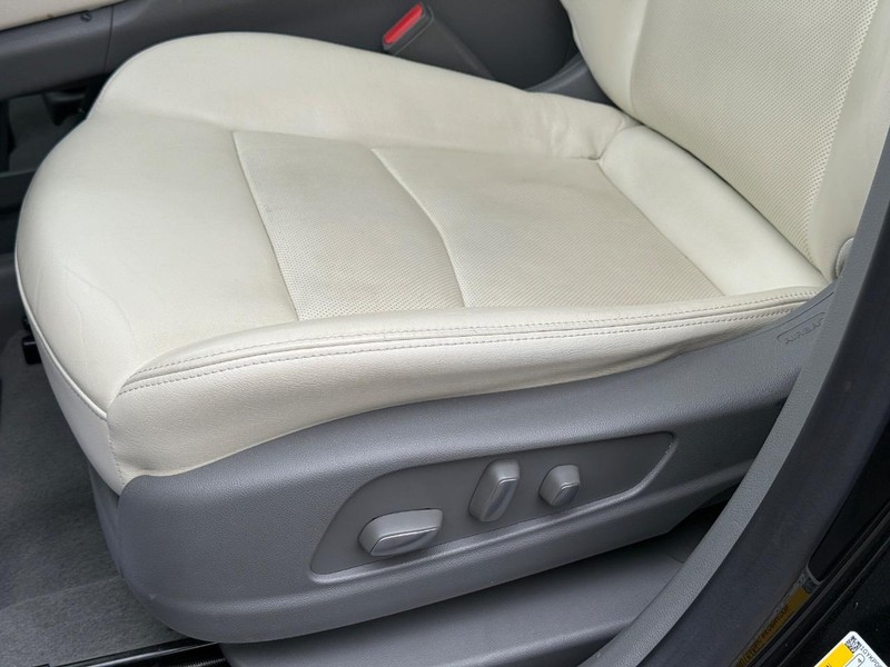 Cadillac XT6 Vehicle Full-screen Gallery Image 27