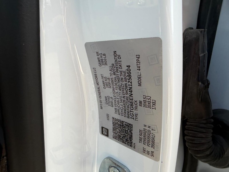 GMC Canyon Vehicle Full-screen Gallery Image 22