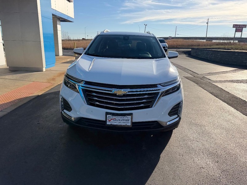 Chevrolet Equinox Vehicle Full-screen Gallery Image 03