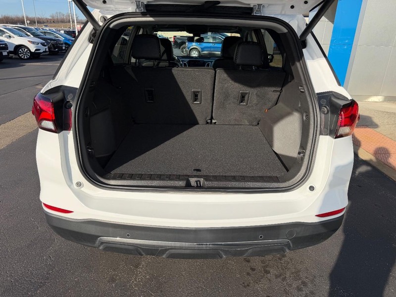 Chevrolet Equinox Vehicle Full-screen Gallery Image 07