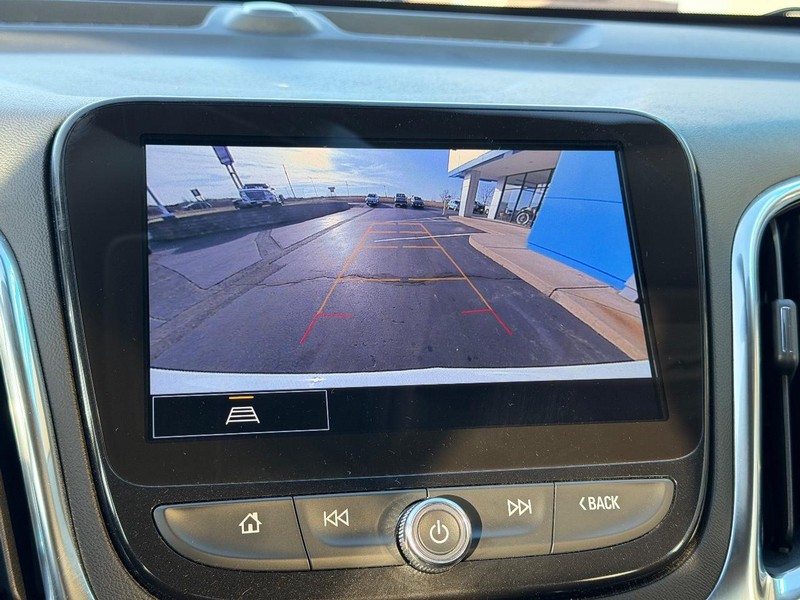 Chevrolet Equinox Vehicle Full-screen Gallery Image 23