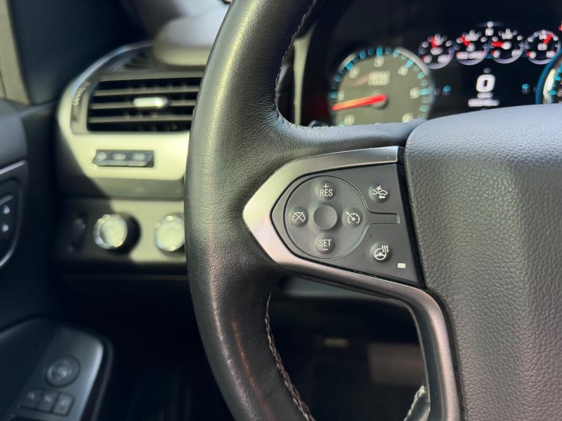 Chevrolet Tahoe Vehicle Full-screen Gallery Image 17