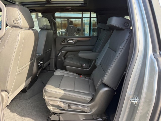 2026 GMC Yukon XL Denali - Photo 11